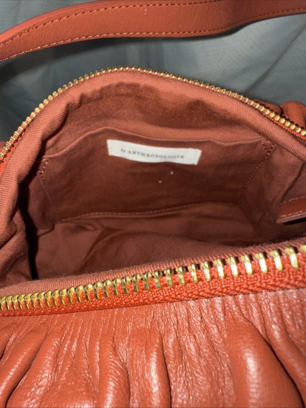 Anthropologie Shoulder Bag Lamb Leather Brown Rust Gathered Runched Gold Zipper - Picture 12 of 16